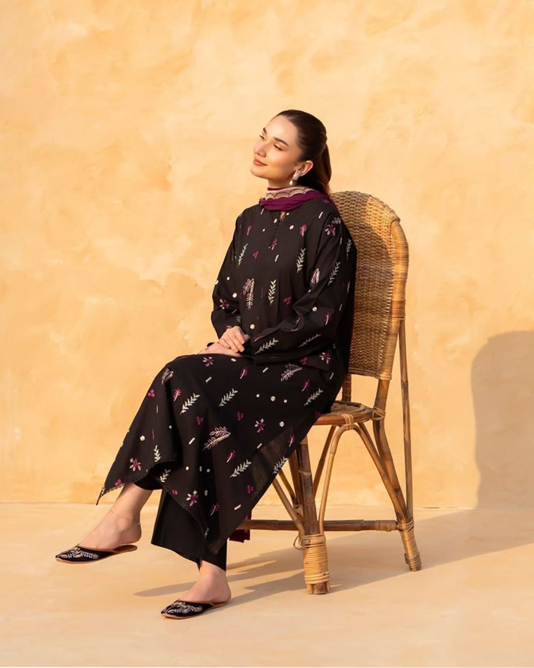 Black Aura Embroidered 2pc Set for Aura defining